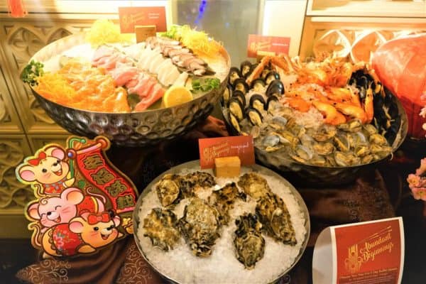 Chinese New Year Buffet Dinner at Makan Kitchen DoubleTree By Hilton JB 2